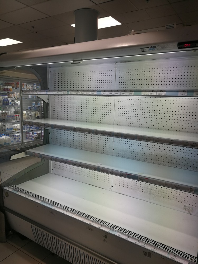 MB_Harvest_empty rack | empty rack